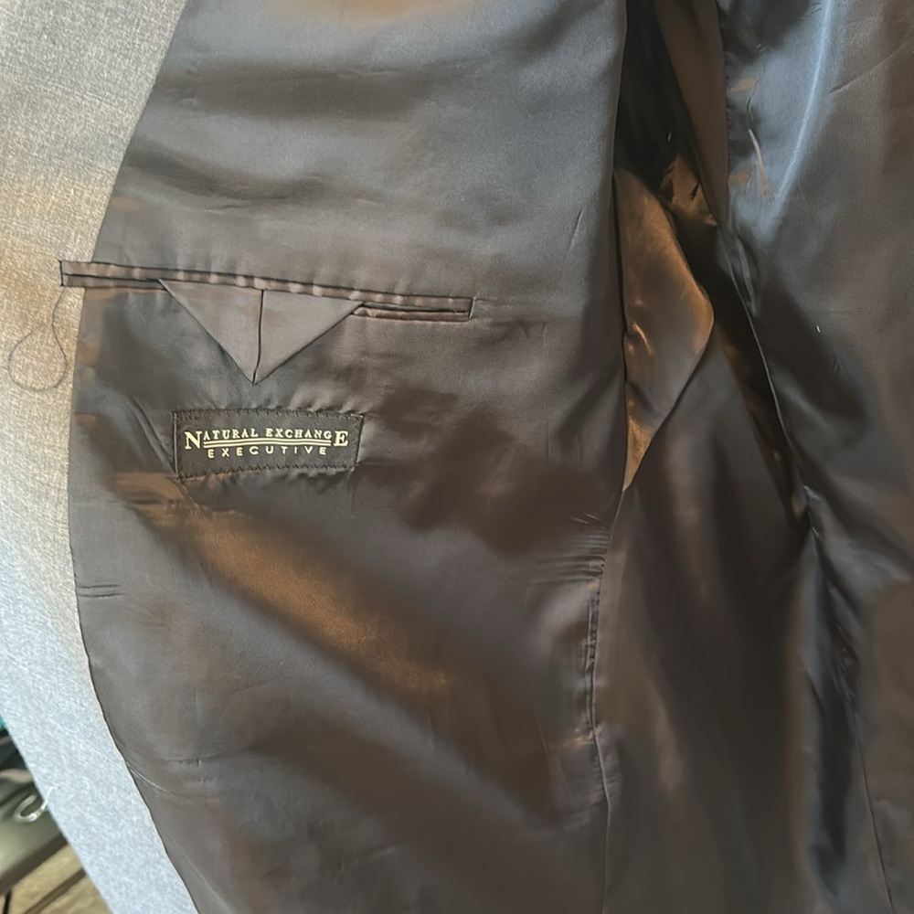 Men’s Big and Tall Suit Jacket and Pants - Picture 3 of 14